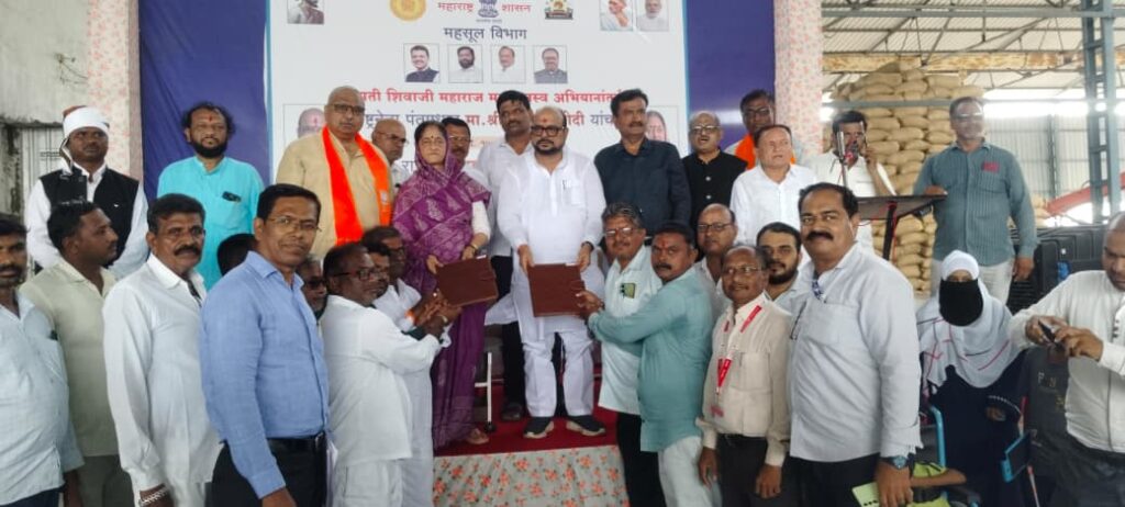 ЁЯМЯ *рдПрдХ рд╡реЗрд│ рдкреЛрдЯрд╛рд▓рд╛ рдЪрд┐рдордЯрд╛ рдШреНрдпрд╛ ,рдкрдг рдореБрд▓реАрдВрдЪреНрдпрд╛ рд╢рд┐рдХреНрд╖рдгрд╛рдд рддрдбрдЬреЛрдб рдХрд░реВ рдирдХрд╛* *рдкрд╛рд▓рдХрдордВрддреНрд░реА рдЧреБрд▓рд╛рдмрд░рд╛рд╡ рдкрд╛рдЯреАрд▓* *рдзрд░рдгрдЧрд╛рд╡ рддрд╛рд▓реБрдХреНрдпрд╛рддреАрд▓ резрек рд╢рд┐рдмрд┐рд░рд╛рдордзреВрди рдЖрддрд╛рдкрд░реНрдпрдВрдд релренрежреж рдкреЗрдХреНрд╖рд╛ рдЬрд╛рд╕реНрдд рдирд╛рдЧрд░рд┐рдХрд╛рдВрдирд╛ рдереЗрдЯ рд▓рд╛рдн*ЁЯМЯ